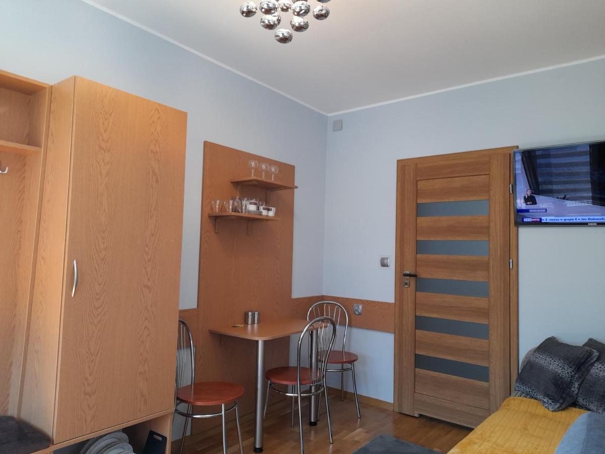 Tu Sie Spi Apartment Bodzentyn Luaran gambar