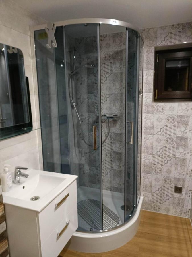 Tu Sie Spi Apartment Bodzentyn Luaran gambar