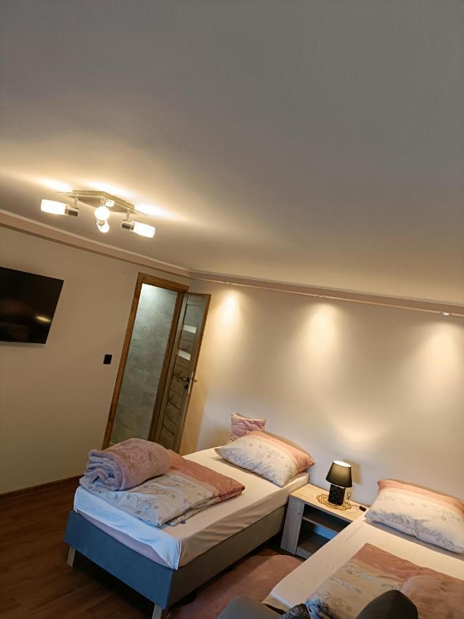 Tu Sie Spi Apartment Bodzentyn Luaran gambar