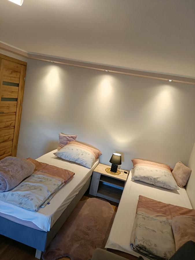 Tu Sie Spi Apartment Bodzentyn Luaran gambar
